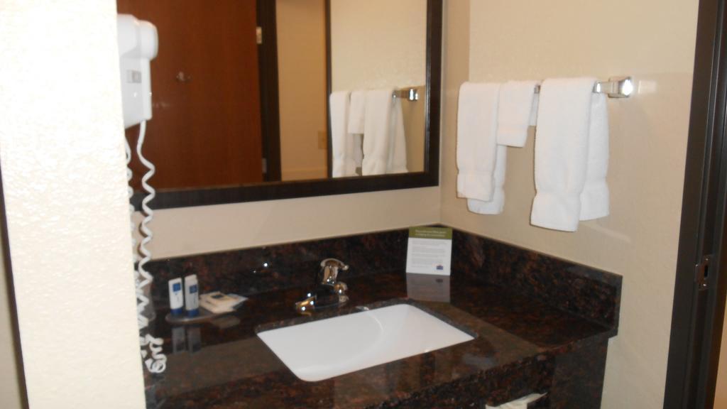 Americinn By Wyndham New London Luaran gambar